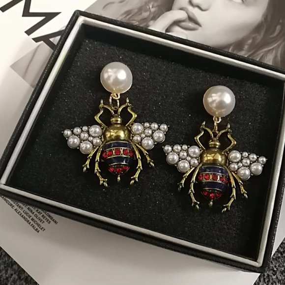 Jewelry - 🎉HP🎉 Beetle Statement Earrings